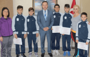 MANİSALI BADMİNTONCULAR TÜRKİYE FİNALLERİNDE