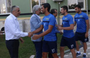 Akhisar Belediyespor Top Başı Yaptı