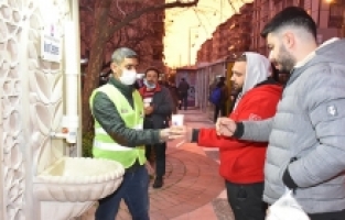 İkram çeşmelerinden yeniden sıcak çorba akıyor