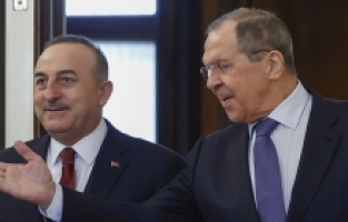 Moskova'da tarihi görüşme! Bakan Çavuşoğlu, Rus mevkidaşı Lavrov ile buluştu