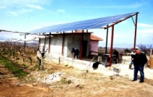 Üzüm bağlarına güneş enerjili sulama