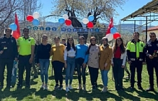 Kavga İhbarına Giden Polislere Pasta Süprizi