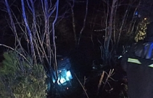 Manisa’da işçi servisi dereye uçtu: 7 yaralı