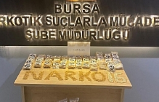 Mutfak tüpüne 46 bin uyuşturucu hap sakladılar, Galya'dan kaçamadılar