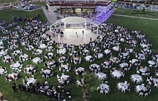 Salihli Belediyesinin çalışanları tek bir sofrada buluştu