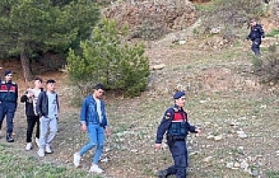 Spil'de mahsur kalan gençleri AFAD ve jandarma kurtardı