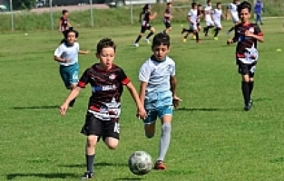 Geleceğin futbolcuları Yunusemre Hazırlık Turnuvasında buluştu