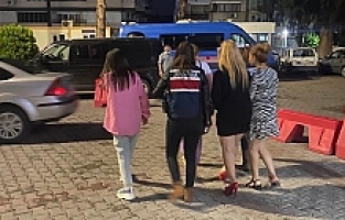 Jandarmadan Eğlence Mekanlarına Şok Baskın