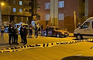 Manisa’da bıçaklı kavga: 1’i ağır 3 yaralı