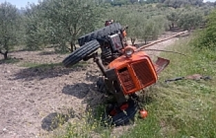 Traktör Devrildi: 1 Ölü