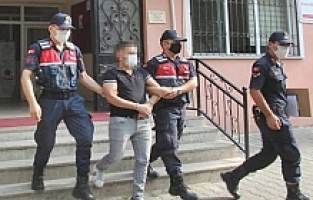 Yakalaması bulunan 2 şahıs jandarmadan kaçamadı