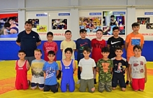 Geleceğin Şampiyon Güreşçileri Mindere İlk Adımını Attı