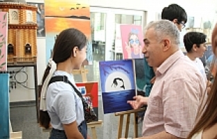 Kula Halk Eğitimi Merkezi'nden Yılsonu Sergisi