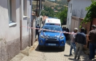 Manisa'daki Vahşi Cinayette Çiftin Çocukları Tutuklandı