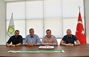 Manisa BBSK’da Yeni Sezonun İlk İmzaları Atıldı