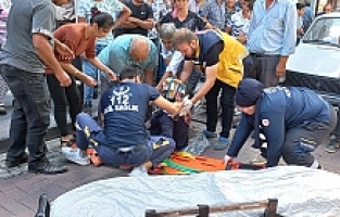 Otomobilin Çarptığı Yaşlı Kadın Yaralandı