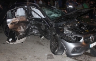 Otomobillerin Çarpıştığı Kazada Ölü Sayısı 2'ye Yükseldi