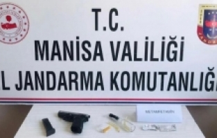 Şüpheli şahıstan ruhsatsız tabanca ve uyuşturucu çıktı