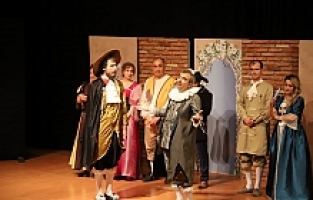 Turgutlu Belediyesi Tiyatrosu “Cimri” ile İkinci kez Perdelerini Açtı