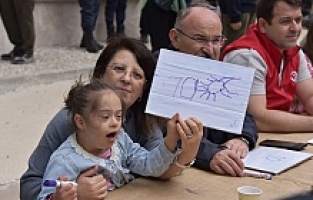 Vali Karadeniz ve Eşi Engellilerle Piknikte Buluştu