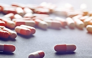 Araçlarında uyuşturucu ile yakalanan 2 kişi tutuklandı