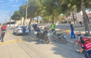 Jandarma timleri motosiklet kullanıcılarını bilgilendirdi