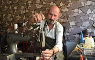 Manisalı Ayakkabı Tamircisi Çırak Bulamamaktan Dertli