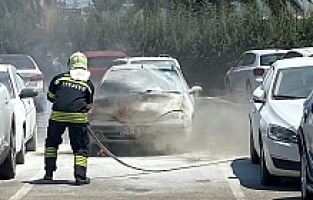 Park Halindeki Otomobil Yandı