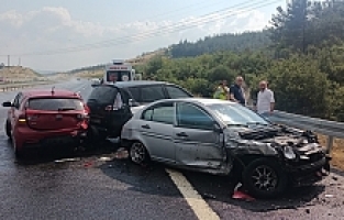 Yağmurlu hava kazaya neden oldu: 3 yaralı