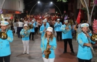 Alaşehir'de Üzüm Festivali Zafer Yürüyüşü ile Başladı