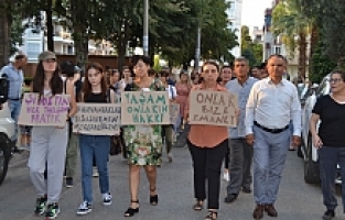 Hayvan Severlerden Kedi ve Köpek Zehirlenmelerine Tepki