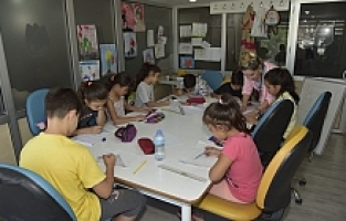 Hem öğreniyorlar hem eğleniyorlar