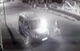 Kardeşinin Aracını Benzin Dökerek Yaktı