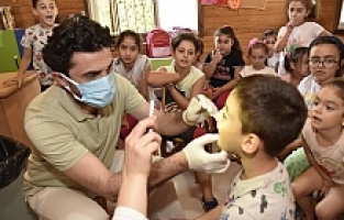 Yunusemre'de Miniklere Ağız ve Diş Sağlığı Taraması Yapılıyor