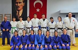 Yunusemreli Judocular Sakarya’da Madalya Hedefliyor