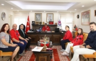 Başkan Çelik TEKNOFEST'in Şampiyonlarını Altınla Ödüllendirdi