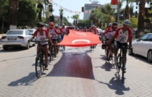 İstiklal Bayrağı Manisa’dan Geçti