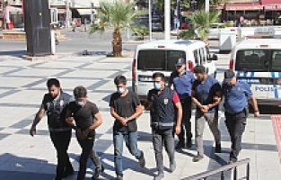 Kovalamaca sonucu yakalanan araçtan uyuşturucu çıktı