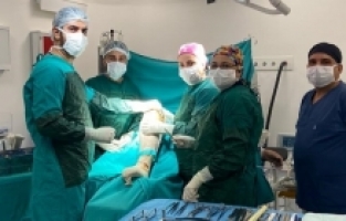 Kula Devlet Hastanesi'nde Pandemi Sonrası İlk Diz Protez Ameliyatı