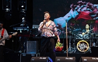 Salihli'de Kurtuluş Coşkusu Zakkum Konseriyle Devam Etti