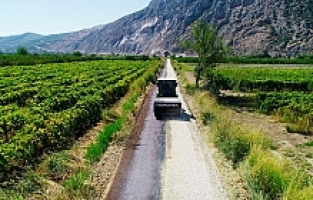 Şehzadeler belediyesi ovada 35 kilometre yolu asfaltla buluşturdu