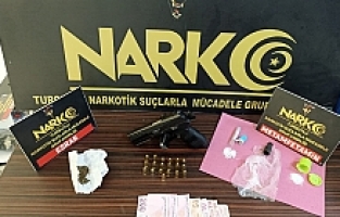 5 adrese uyuşturucu baskını: 4 kişi tutuklandı