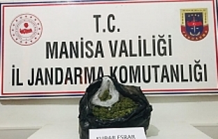 Durdurulan otomobilden esrar çıktı