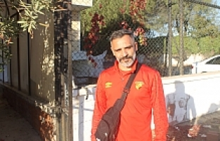 Futbol Okulundan Spor Malzemelerini Çaldılar