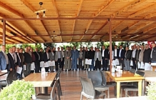 Kırkağaç’ta Muhtarlar Yemekte Buluştu