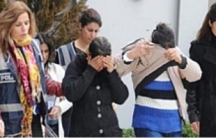 Kula'da Yakalanan 4 Kadın Hırsız Karacebey'de Tutuklandı