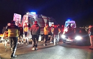 Nişana Giden Aile Kaza Geçirdi 1 ölü, 5 yaralı