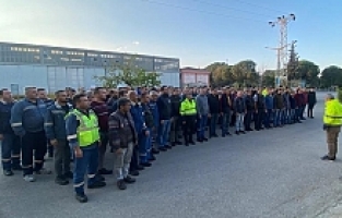 Somalı Madenciler Amasra'daki Şehit Madenciler için Saygı Duruşunda Bulundu