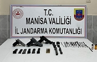 Ev değil adeta cephanelik