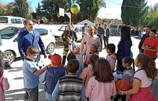 Kaymakam Arıkan Çocukları Sevindirdi